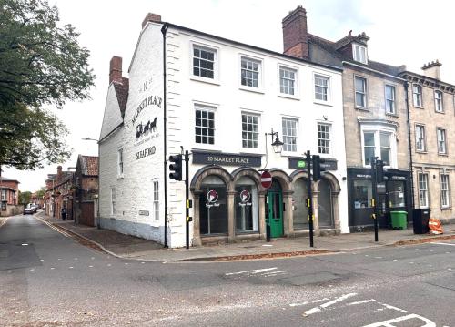 10A & 10B Market Place, Sleaford, NG34