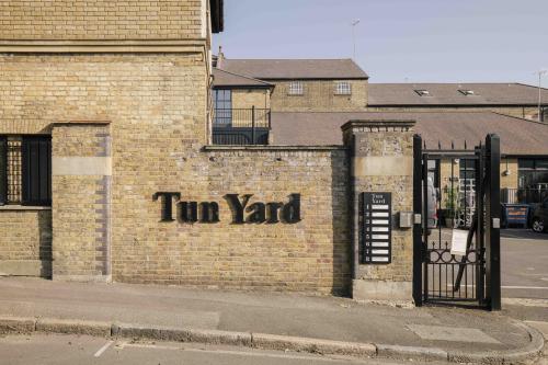 Tun Yard, Clapham, London, SW8