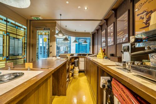 5 Bow Lane, City, London, EC4M