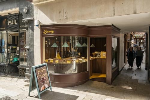 5 Bow Lane, City, London, EC4M