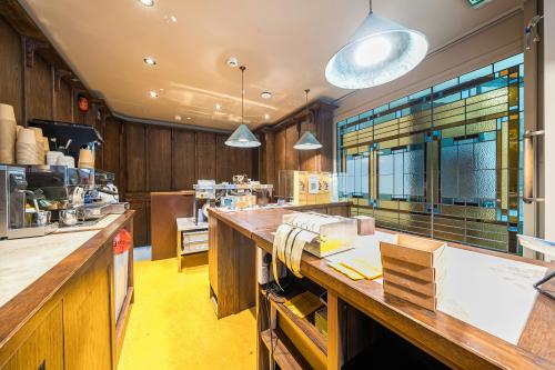 5 Bow Lane, City, London, EC4M