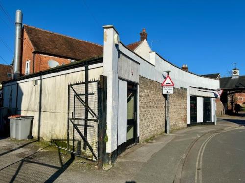 56 Bartholomew Street, Newbury, RG14