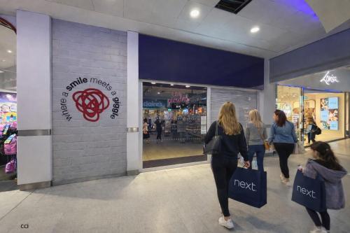 Unit 25a, Cascades Shopping Centre, Commercial Road, Portsmouth, PO1