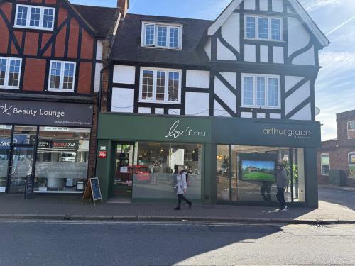 Shop 1, 16 Packhorse Road, Gerrards Cross, SL9