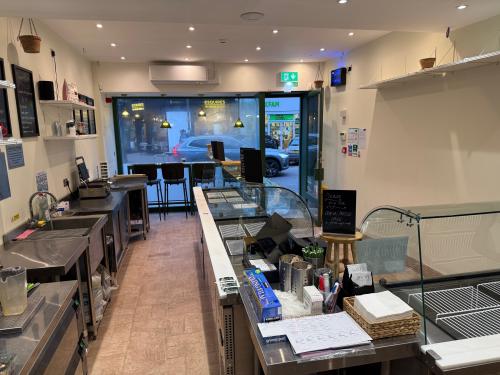 Shop 1, 16 Packhorse Road, Gerrards Cross, SL9