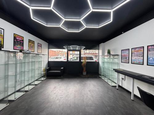 Unit 5 North Street Arcade, Meridian Shopping Centre, North Street, Havant, PO9