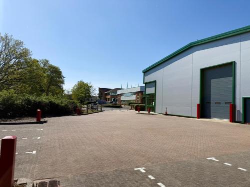 Unit C3, York Road Trade Centre, York Road, Burgess Hill, RH15
