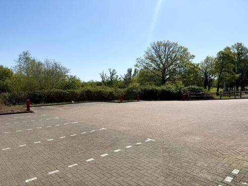 Unit C3, York Road Trade Centre, York Road, Burgess Hill, RH15