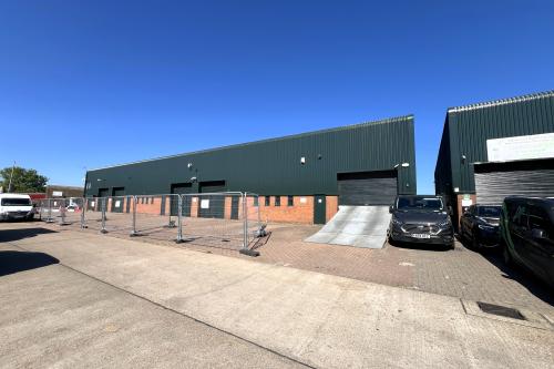 11-19 Thurrock Commercial Centre, Purfleet Industrial Park, Purfleet-on-Thames, RM15