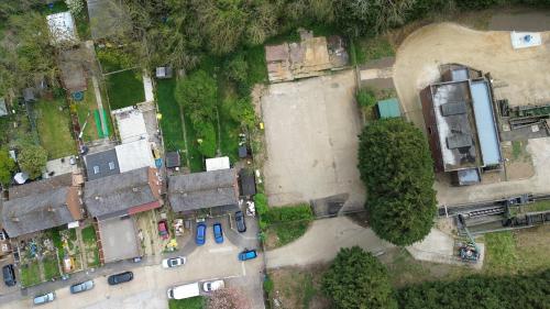 Former Meals On Wheels Depot, Corran Way, South Ockendon, RM15