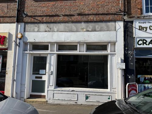 22 Hill Avenue, Amersham, HP6