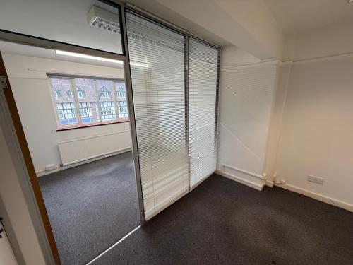 22 Hill Avenue, Amersham, HP6