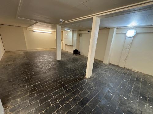 84 High Street, Winchester, SO23