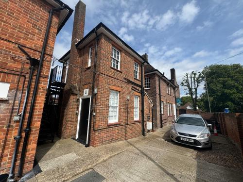 107 and 109 Aldershot Road, Guildford, GU2
