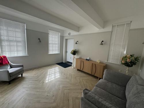 107 and 109 Aldershot Road, Guildford, GU2