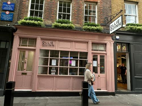 35 Neal Street, Covent Garden, London, WC2H