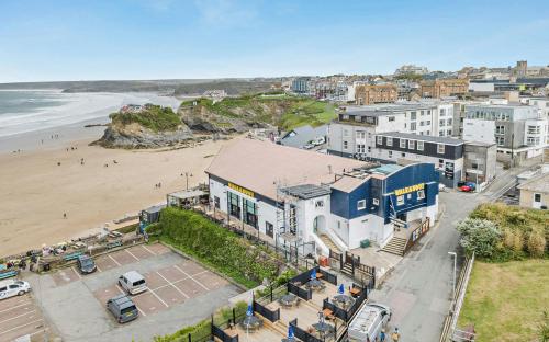 The Crescent, Walkabout, Newquay, TR7