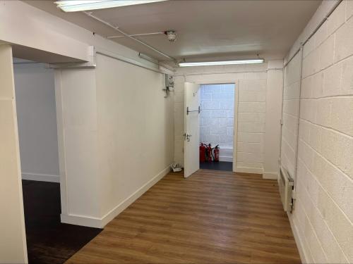 31 Smiths Court, Soho, London, W1D