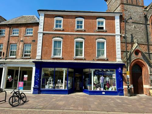 Shop 1, 27 Market Place, Newbury, RG14