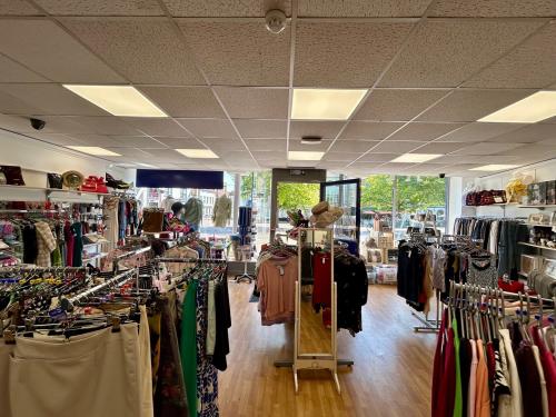 Shop 1, 27 Market Place, Newbury, RG14