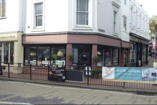 1 The Pantiles, Tunbridge Wells, TN2