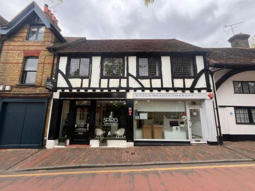 3 Church Street, Edenbridge, TN8