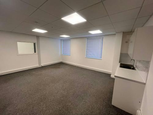 Unit 15, Eldon Way, Paddock Wood, Tonbridge, TN12