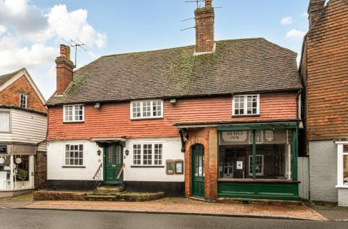 Petts Cottage, High Street, Rotherfield, TN6