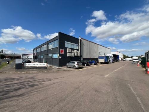 Jubilee Trade Centre, Unit 8-9 Jubilee Road, Letchworth Garden City, SG6