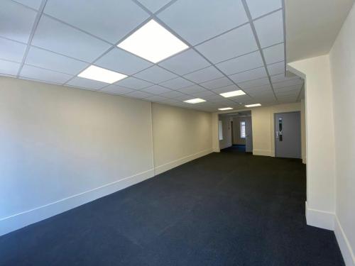 44 The Borough, Farnham, GU9