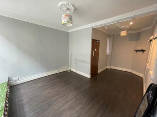 Unit 16, The Arcade, Broadmead, Bristol, BS1