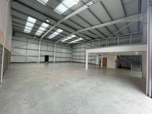 Unit 3, Multiparc Woodley, Headley Road East, Woodley, Reading, RG5
