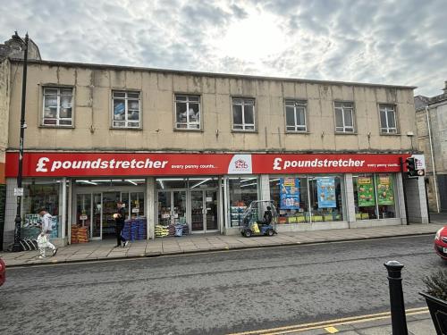 20/22 High Street, Melksham, SN12