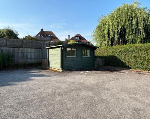 13-15 Church Lane, Oxted, RH8