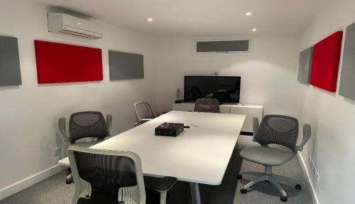 Unit 2 IO Centre, Salbrook Industrial Estate, Redhill, Surrey, RH1