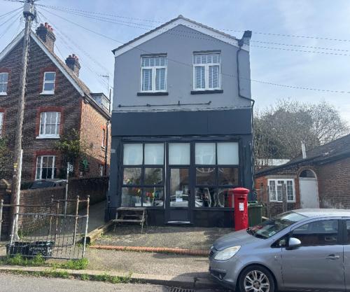 47 Somerset Road, Redhill, RH1