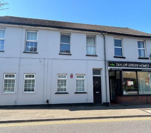 78 High Street, Caterham On The Hill, CR3