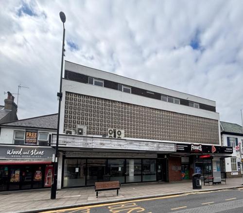 202 Brighton Road, Coulsdon, CR5