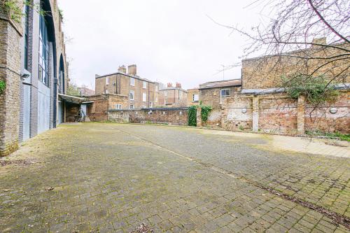 Arches 30-32, Prowse Place, Camden, London, NW1