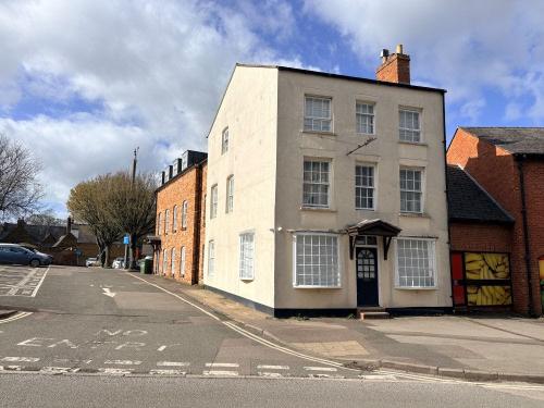 Globe House, 55 Calthorpe Street, Banbury, OX16