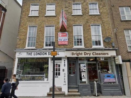 67-69 Essex Road, Islington, London, N1