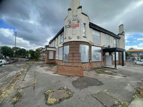 The Royal Tavern, 185 Court Road, Mottingham, London, SE9