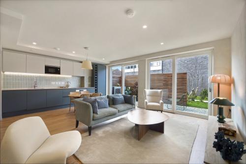 Flat 2 Manerium, Manor Park, Manor Park, London, SE13