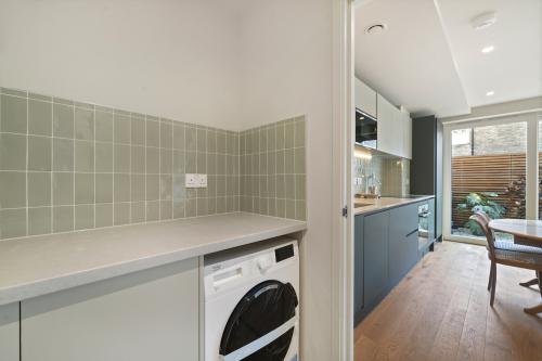 Flat 2 Manerium, Manor Park, Manor Park, London, SE13