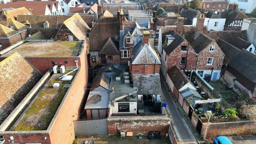 Black Griffin, 40 St. Peters Street, Canterbury, CT1