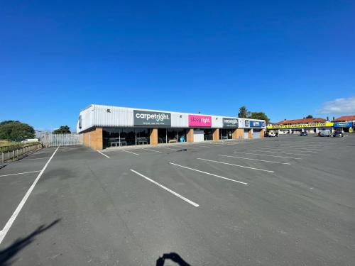 FORMER CARPETRIGHT & DISCOUNT FURNITURE, CHERRY TREE RETAIL PARK, CHERRY TREE ROAD, BLACKPOOL, FY4