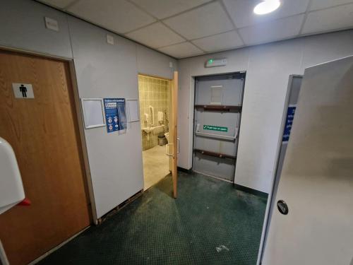 55 London Road, Cowplain, Waterlooville, PO8