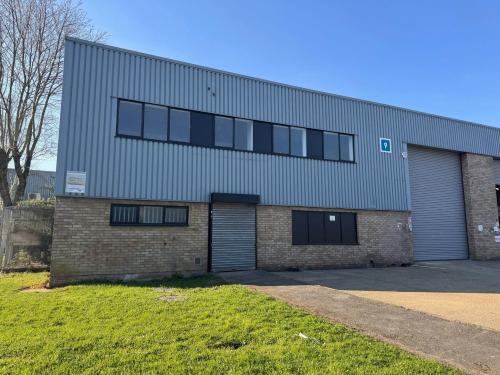 Unit 9, Gateway Industrial Estate, Park Royal, London, NW10