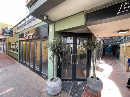 3 & 20 Brighton Square, The Lanes, Brighton, BN1