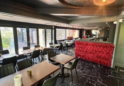 3 & 20 Brighton Square, The Lanes, Brighton, BN1